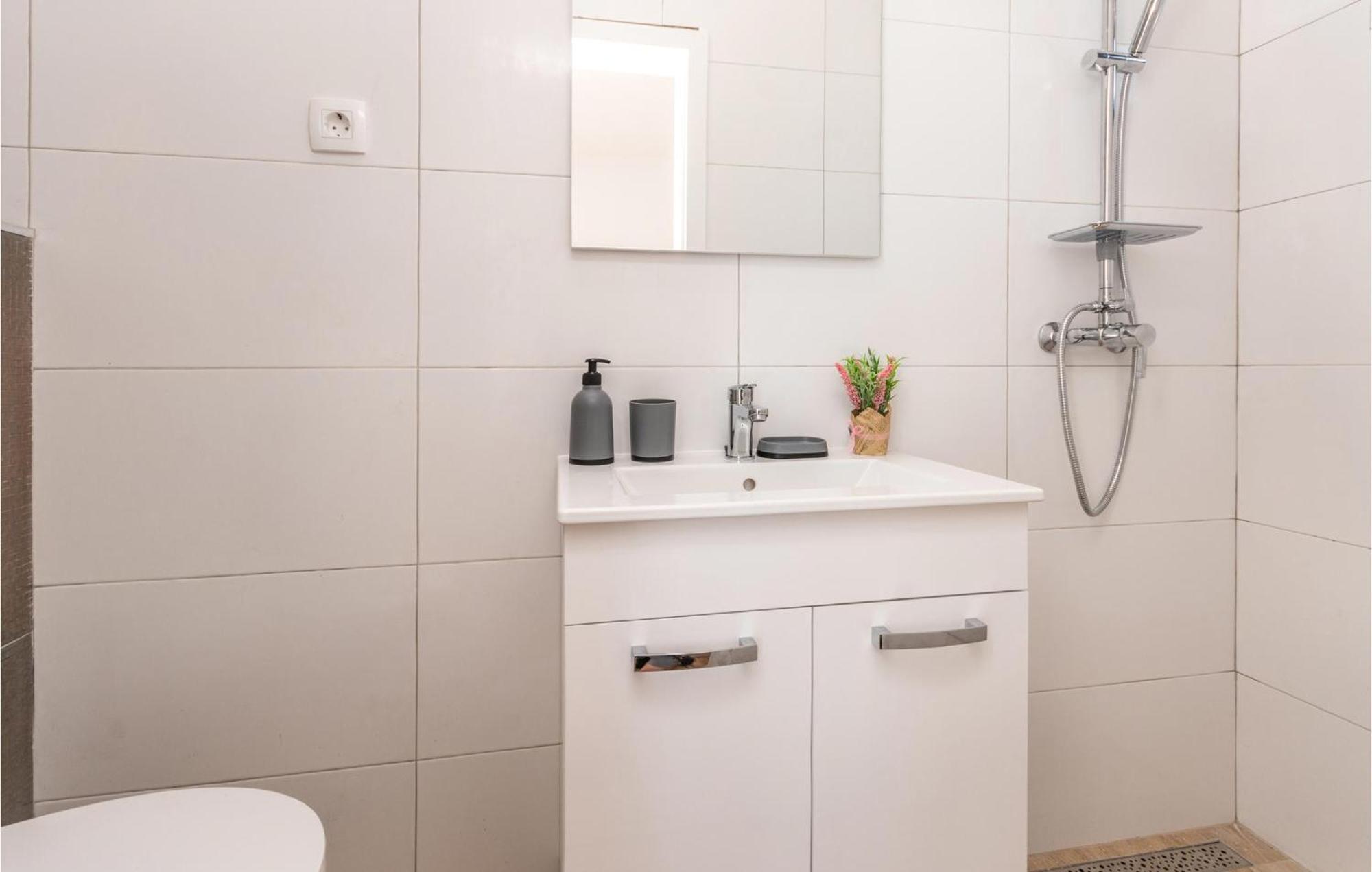 3 Bedroom Beautiful Home In Rastane Donje Donje Rastane Exterior foto